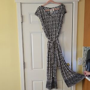 Chic Black and White 1X Geometric Jumpsuit